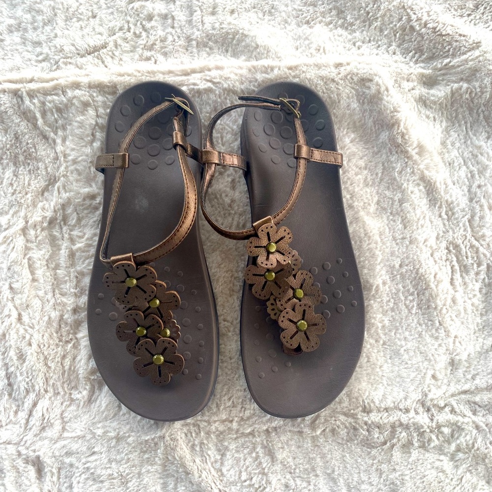 Brown Vionic Sandals